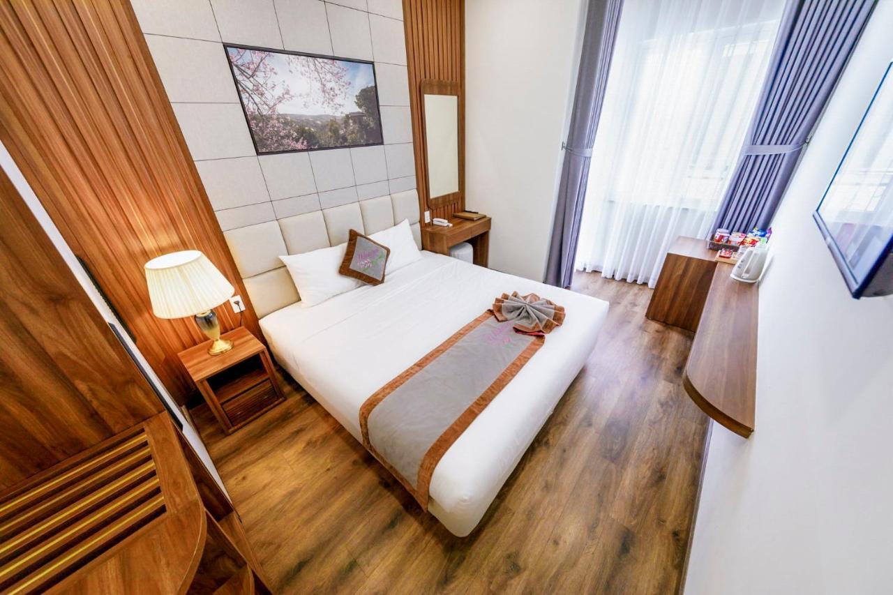 Wisteria Hotel Dalat Luaran gambar