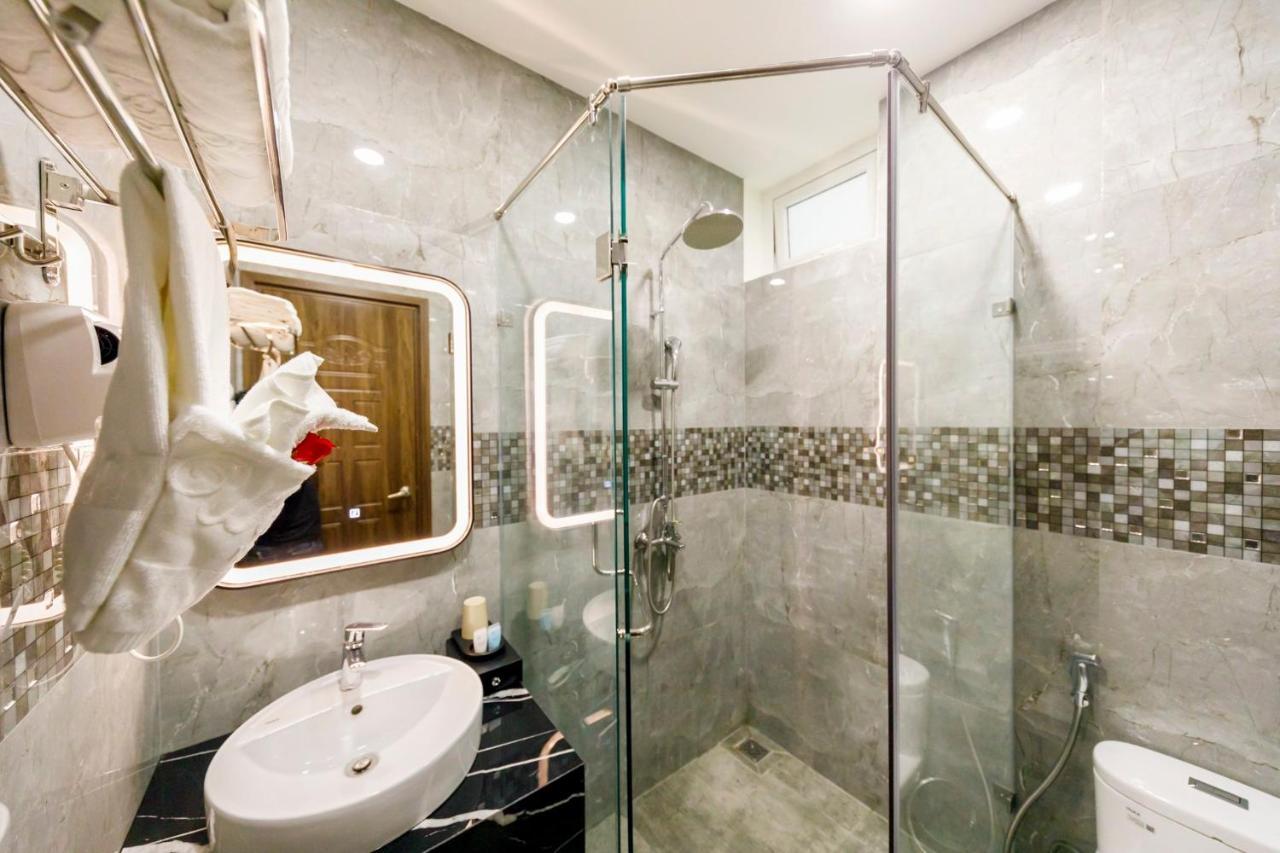Wisteria Hotel Dalat Luaran gambar